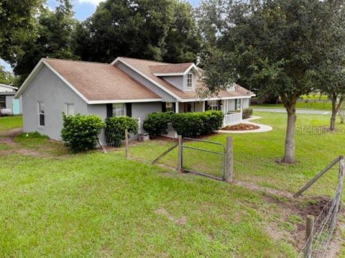 120 Jefferson St, Center Hill, FL