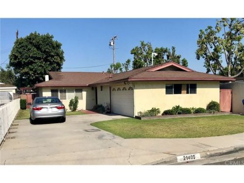 21409 Dartmoor Ave, Lakewood, CA 90715-2337