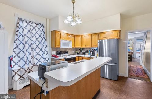 120 Noble St, Norristown PA  19401-4403 exterior