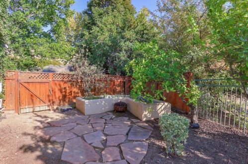 5902 Country Clb Pkwy, San Jose CA  95138-2301 exterior
