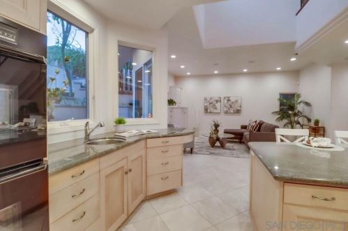 876 Armada Ter, San Diego CA  92106-3056 exterior