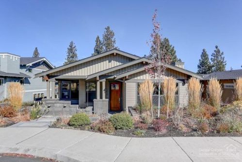 1850 Hartford Ave, Bend OR  97703-2484 exterior