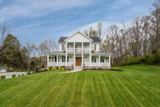 1919 Cunningham Rd, Knoxville, TN 37918-0908