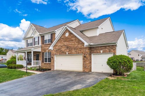 376 Enos Loomis St, Pataskala OH  43062-8160 exterior