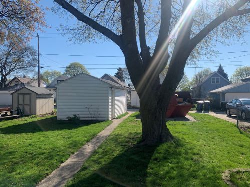 1126 86, Milwaukee WI 53226-1923 exterior