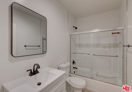 1751 Cabrillo Ave, Torrance CA  90501-3625 exterior