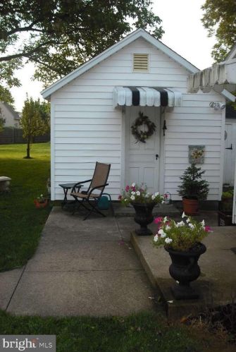 1111 Delta Rd, Red Lion PA  17356-9724 exterior