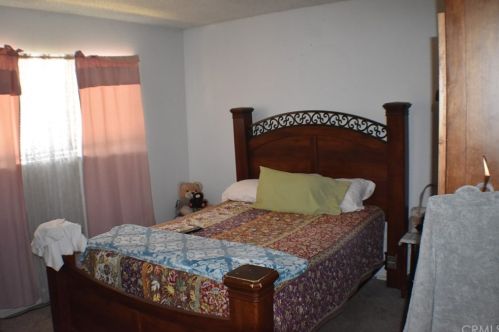 712 8th St, Newville, CA 95963-1610