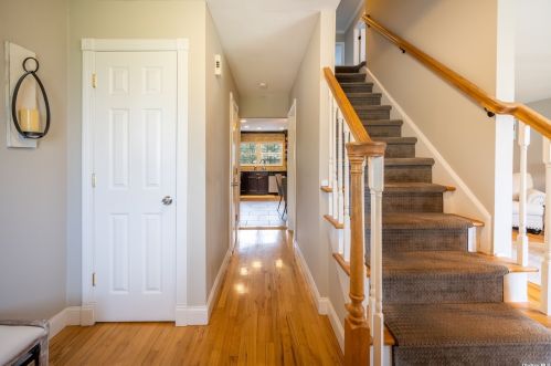 29 Landview Dr, San Remo, NY 11754-2826