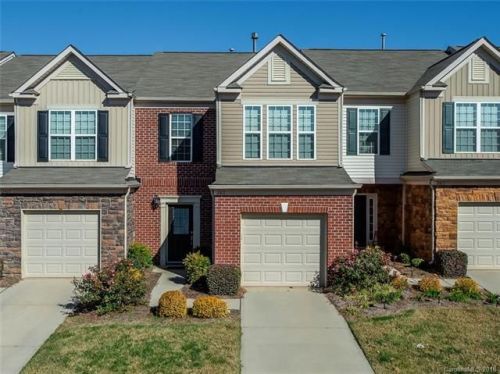 2411 Diplomat Ln, Charlotte, NC 28210-3511