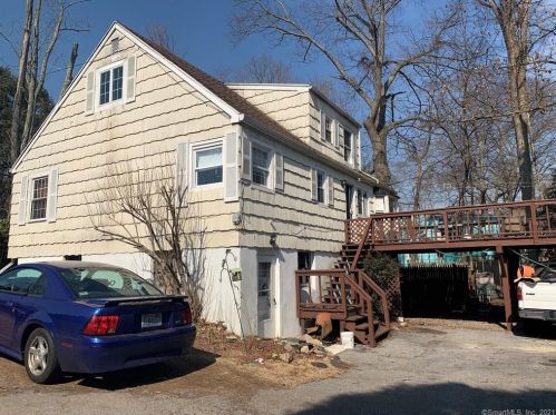 1135 Stillwater Rd, Stamford, CT 06902-1622