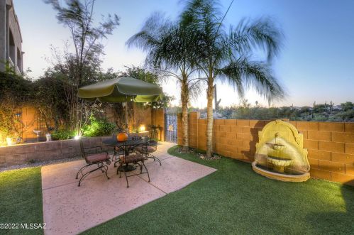 596 Weckl Pl, Tucson, AZ 85704-6077