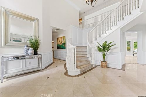 629 Sierra Madre Ave, Glendora, CA 91741-2155