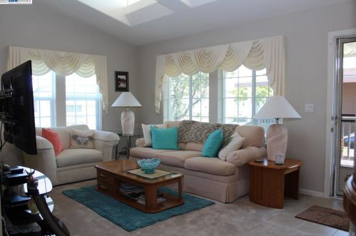 418 Santa Monica, San Leandro, CA 94579-1929