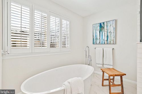 3211 Winter Sun Ter, Herndon VA  20171-1939 exterior