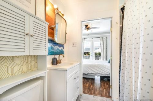 4042 34 St, San Diego CA 92104-5239 exterior