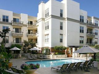 25 Oak Knoll Ave, Pasadena CA  91101-2143 exterior