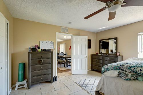 421 Oleander Ave, Fort Pierce FL  34952-1343 exterior