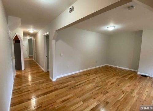 200 Montgomery St, Bloomfield NJ  07003-4926 exterior