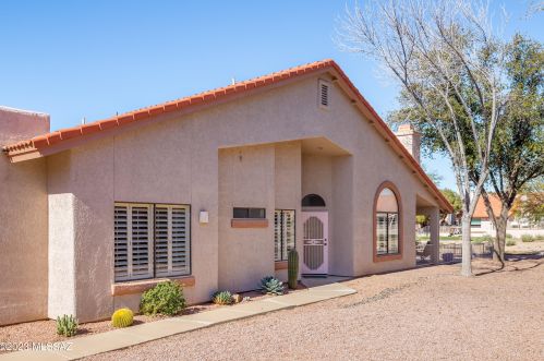 8709 Johnny Miller Dr, Tucson, AZ 85742-9797