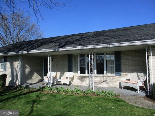1024 Mahlon Dr, Dauberville, PA 19533-9002