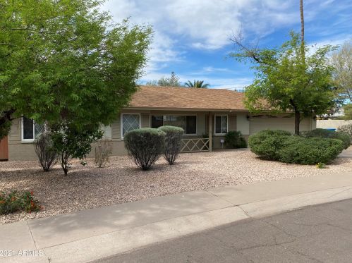 2207 Coolbrook Ave, Phoenix, AZ 85023-2223