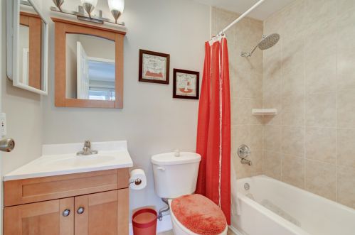 239 Saxony, Delray Beach FL  33446-1842 exterior