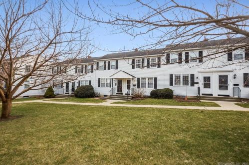 351 Sylvan Knoll Rd, Stamford, CT 06902-5347