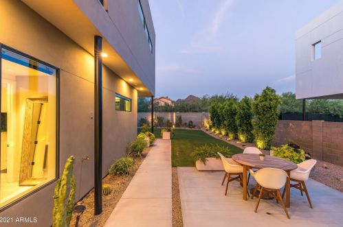 7729 13th Pl, Phoenix AZ  85020-4202 exterior