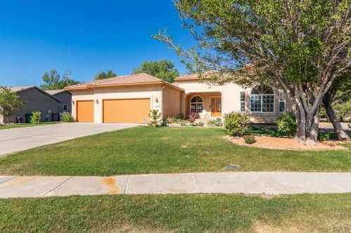 7 Carnoustie Ct, Pueblo, CO 81001-1179