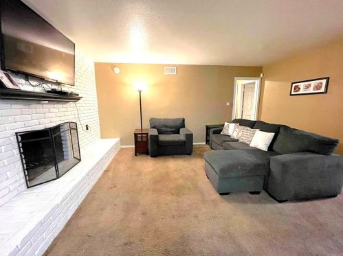 970 Ednabelle Ct, El Cajon, CA 92021-6123