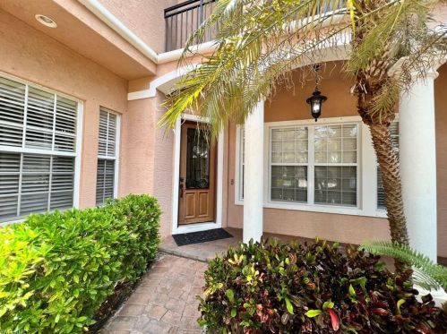 2172 Vardin Pl, Naples, FL 34120-0511