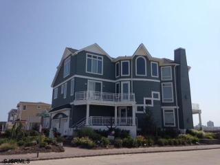 34 Ocean Dr, Brigantine City, NJ 08203-1134