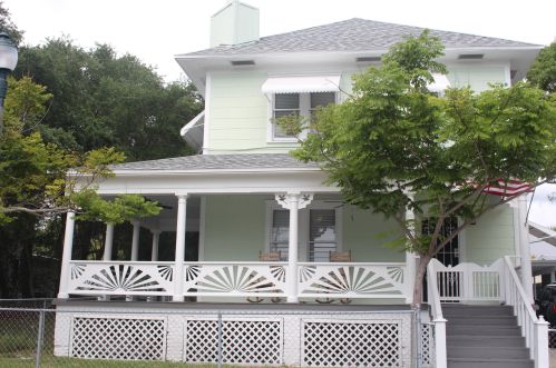 421 2nd St, Fort Pierce, FL 34950-3001