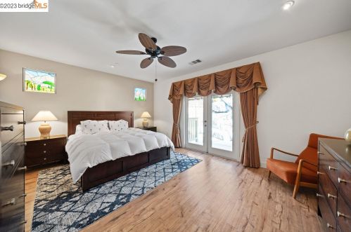 9744 Golden Sky Way, Gilroy CA  95020-9663 exterior