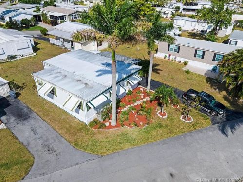 12375 Military Trl, Boynton Beach FL  33436-5841 exterior