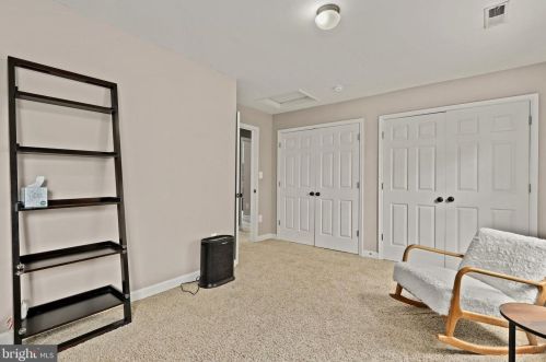 526 Beauregard Dr, Leesburg VA 20175-8924 exterior