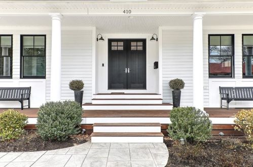 410 Cole Ave, Providence, RI 02906-4856