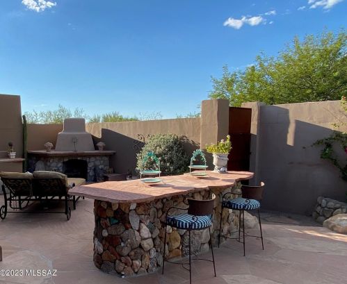 7422 Mystic Cyn Dr, Tucson AZ 85718-7805 exterior