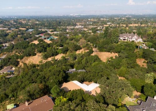12250 Edgecliff Pl, Los Altos CA  94022-4559 exterior