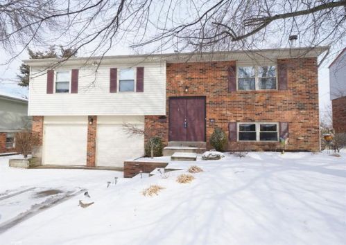 1802 Fallbrook Ln, Cincinnati, OH 45240-1014