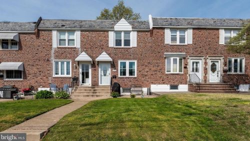808 Park Dr, Manor, PA 19036-1619