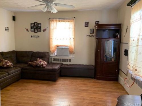 39 Prince St, Middletown NY  10940-3939 exterior