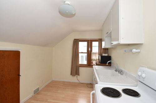 8330 Portland Ave, Milwaukee WI 53213-3018 exterior