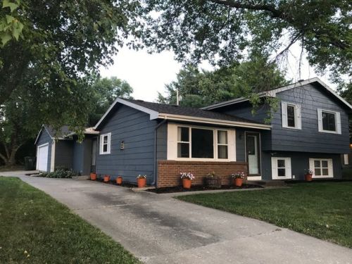 1330 Woodstock Ave, Ames, IA 50014-3857