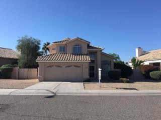 7415 Louise Dr, Glendale, AZ 85310-5632