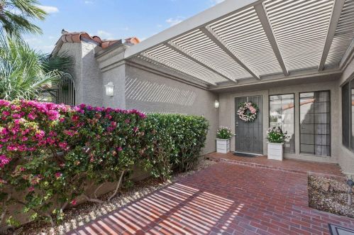 48127 Calle Seranas, La Quinta CA  92253-2205 exterior