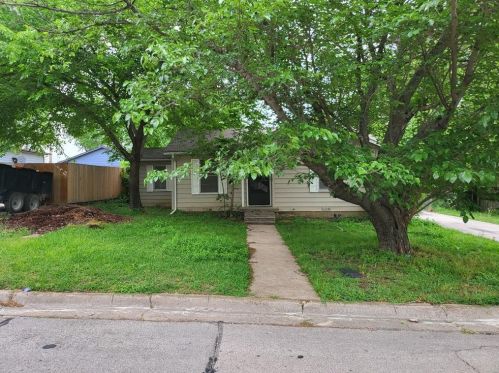 3548 Eastridge Dr, Fort Worth, TX 76117-3533