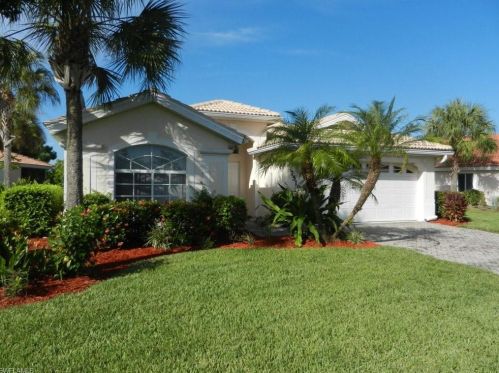 7519 Berkshire Pines Dr, Naples, FL 34104-9442