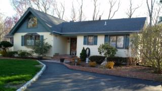 170 Dolphin Dr, Southold, NY 11971-1400